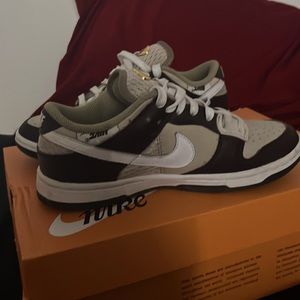 Wmns dunk low light orewood brown